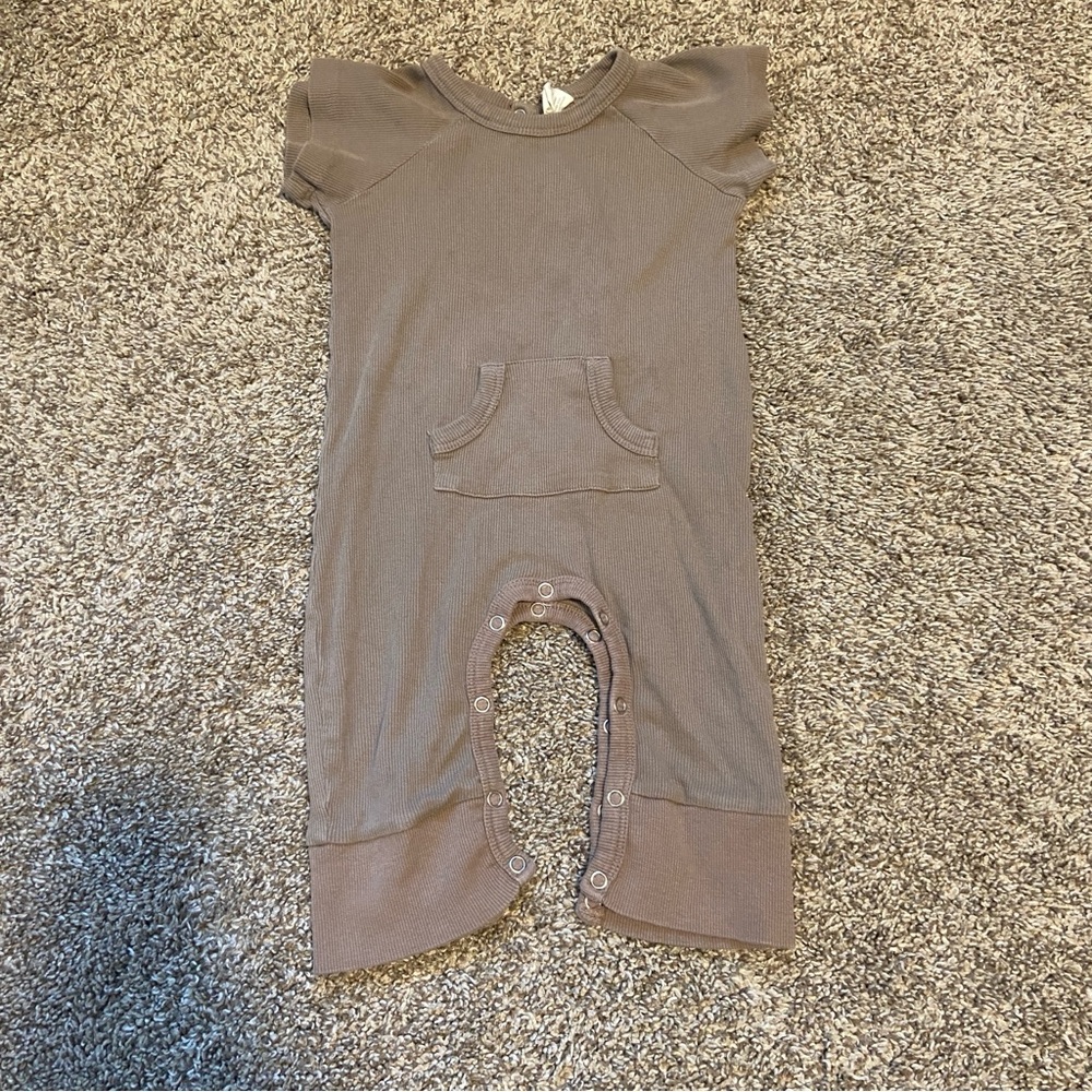 Kate Quinn Short Sleeve Romper size 12-18M